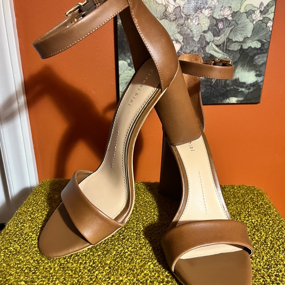 Gianni Bini Hampton Tan Block Heel Ankle-Strap Sandals, size 10